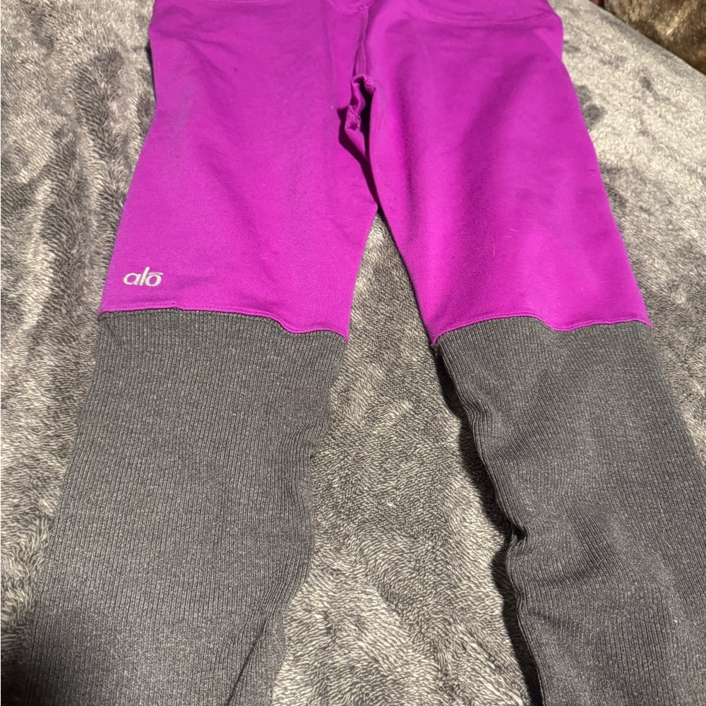 ALO Yoga Magenta and Charcoal Leggings